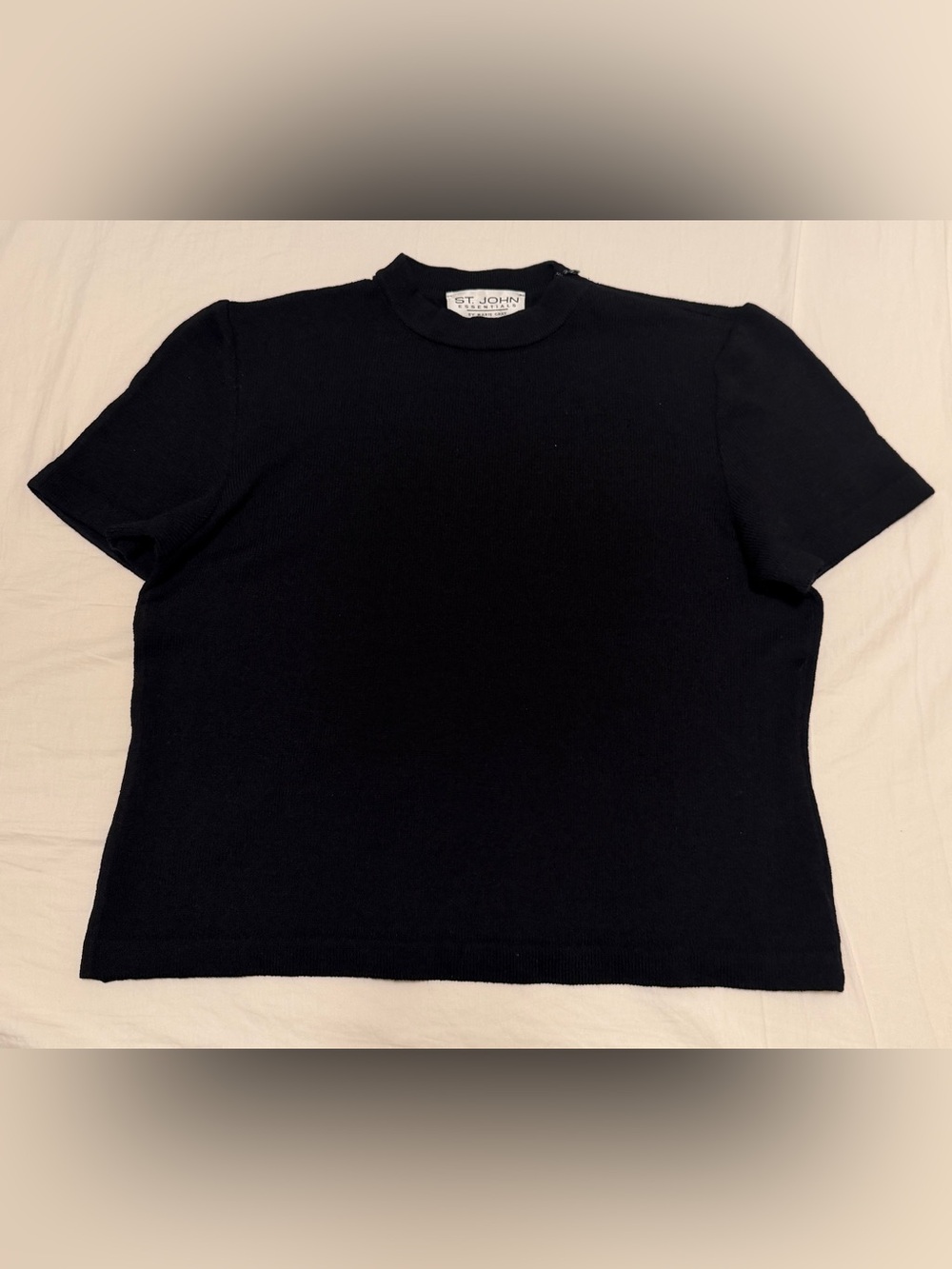St. John Essential Black Short-Sleeve Mockneck Knit Short Sleeves Top Blouse 12